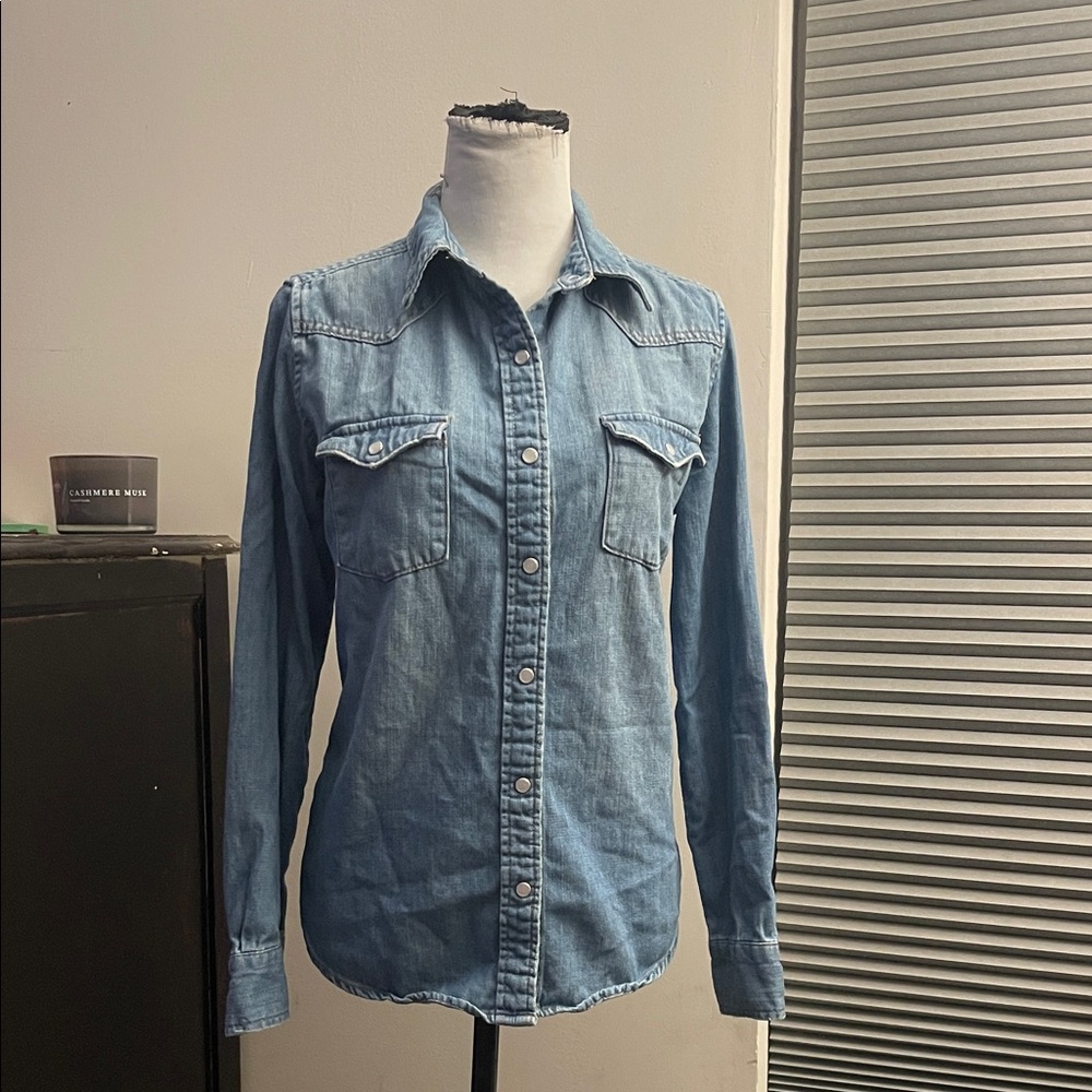 Universal Thread Light Blue Denim Button-Up Shirt
